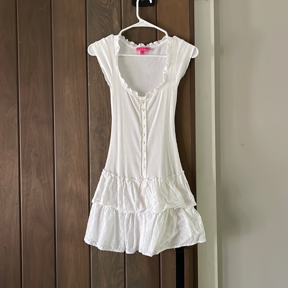 Fun 80s style dress!